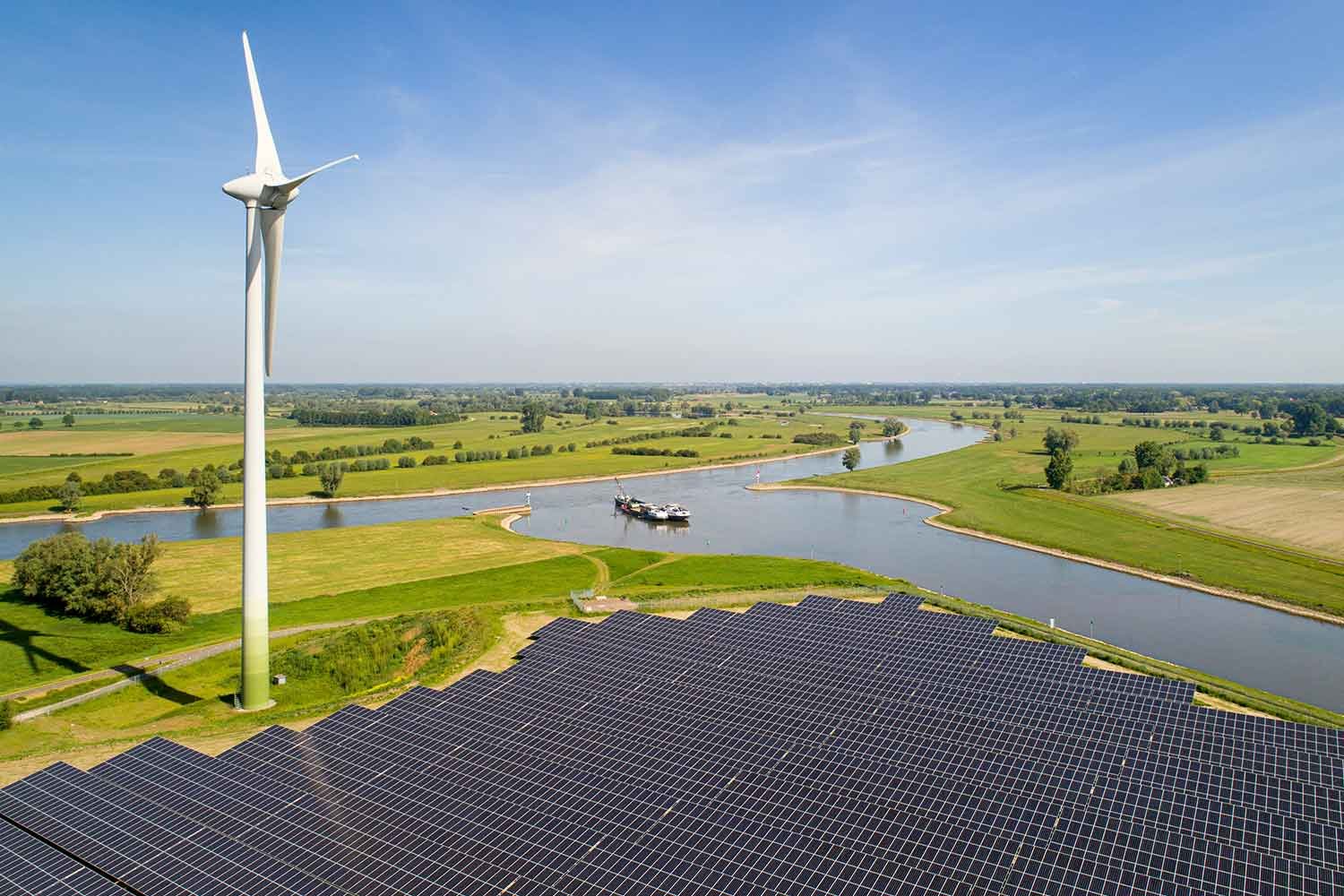 worker-cleaning-automobile-air-conditioner-vent-gr